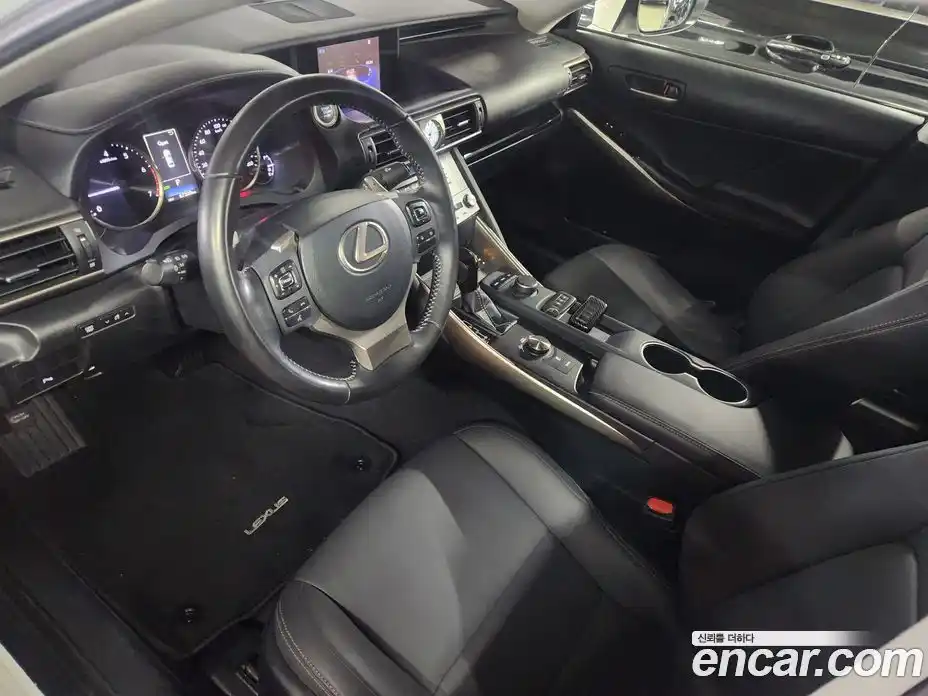 Lexus IS 2018 2.0 Автомат в Москве № 214826, фото 13
