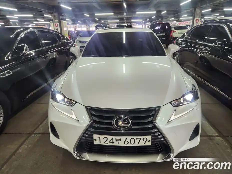 Lexus IS 2018 2.0 Автомат в Москве № 214826, фото 18