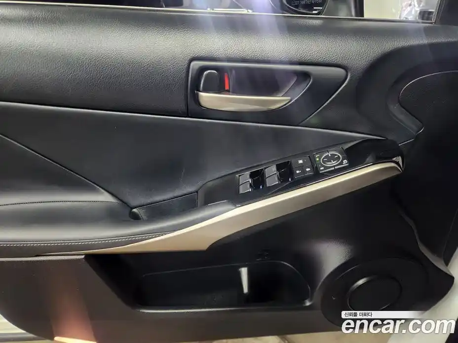 Lexus IS 2018 2.0 Автомат в Москве № 214826, фото 8