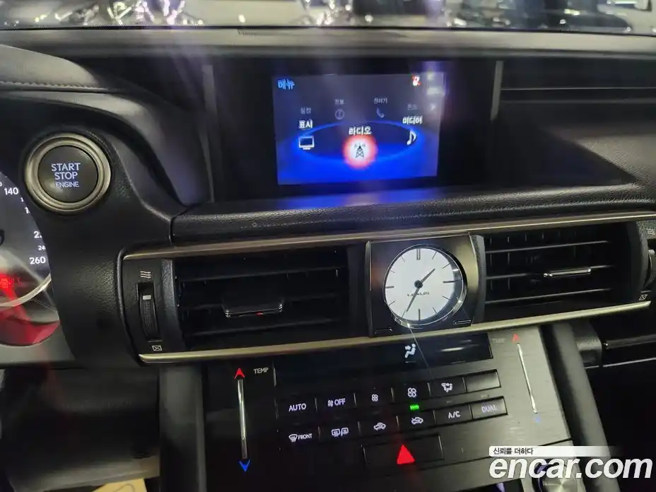 Lexus IS 2018 2.0 Автомат в Москве № 214826, фото 9