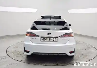 Lexus CT200h 2017 1.8 Автомат в Москве № 214844, миниатюра 4