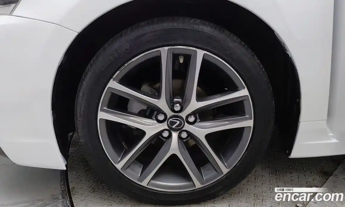 Lexus CT200h 2017 1.8 Автомат в Москве № 214844, фото 5