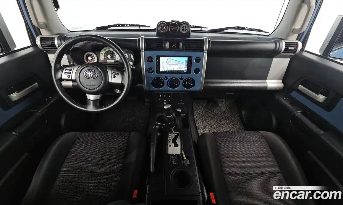 Toyota FJ Cruiser 2014 4.0 Автомат в Москве № 215556, фото 7