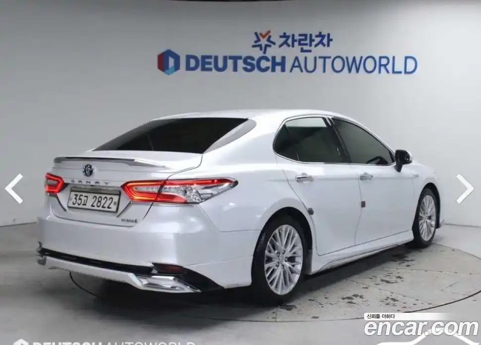 Toyota Camry 2019 2.5 Автомат в Москве № 215676, фото 3