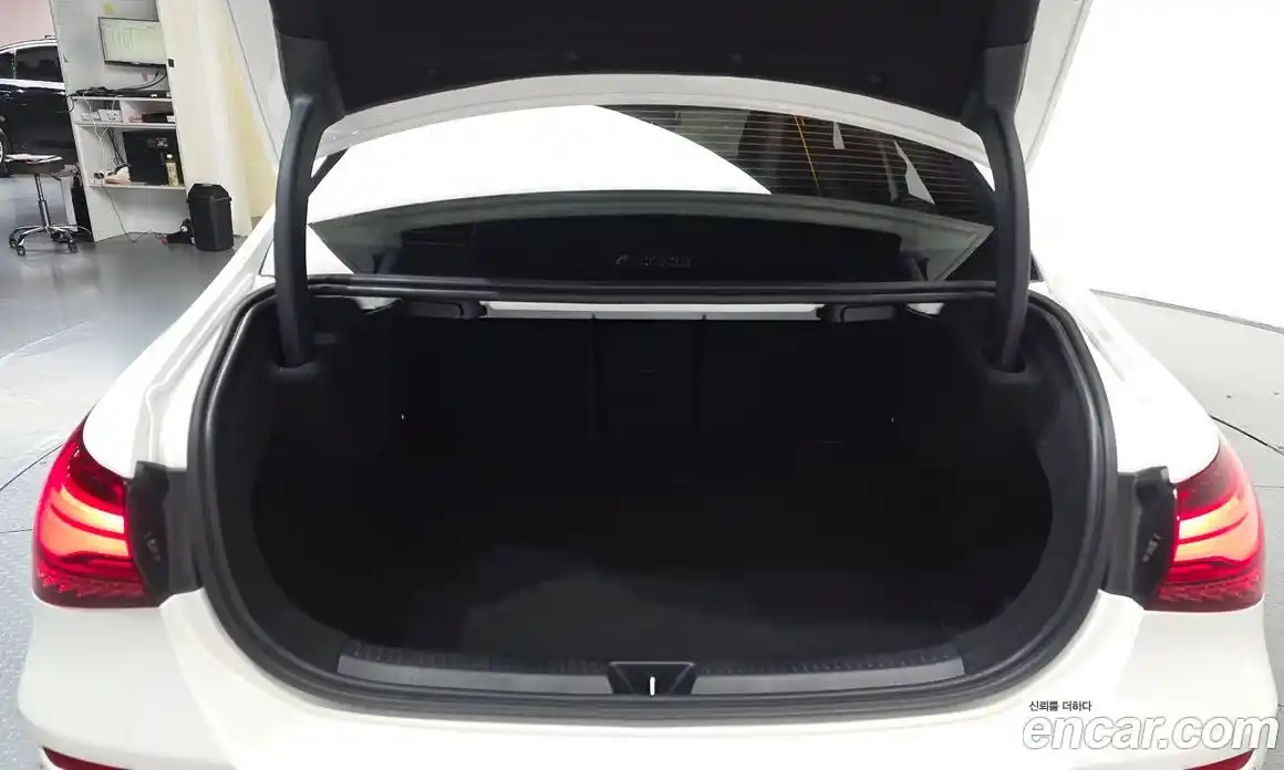 Mercedes-Benz A-Class 2024 2.0 Автомат в Москве № 215919, фото 20