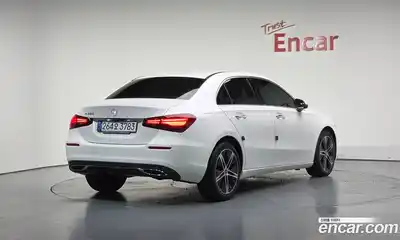 Mercedes-Benz A-Class 2024 2.0 Автомат в Москве № 215919, миниатюра 6