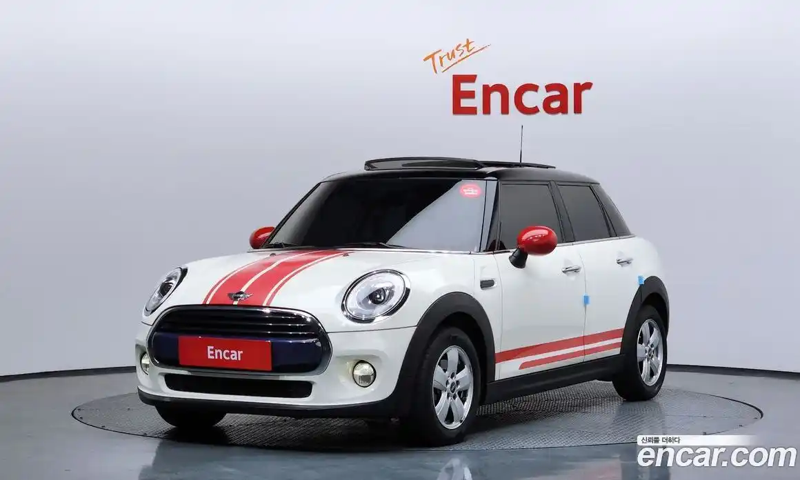 Mini Cooper 2017 1.5 Автомат в Москве № 217411, фото 10