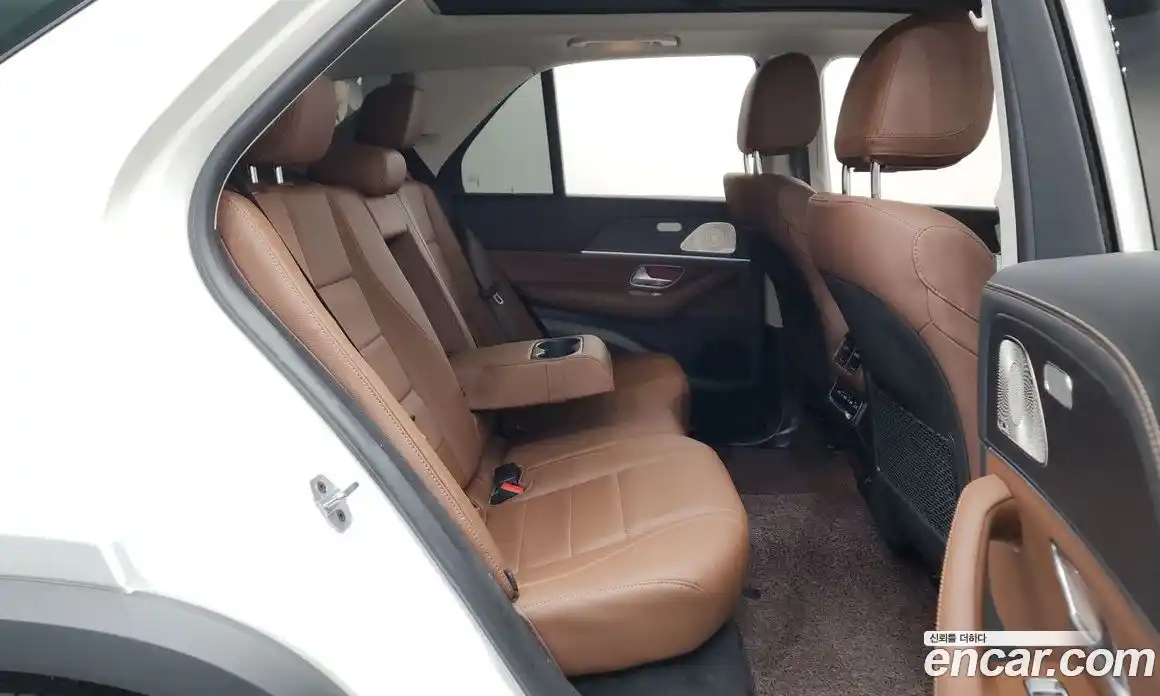 Mercedes-Benz GLE-Class 2024 2.0 Автомат в Москве № 221470, фото 16