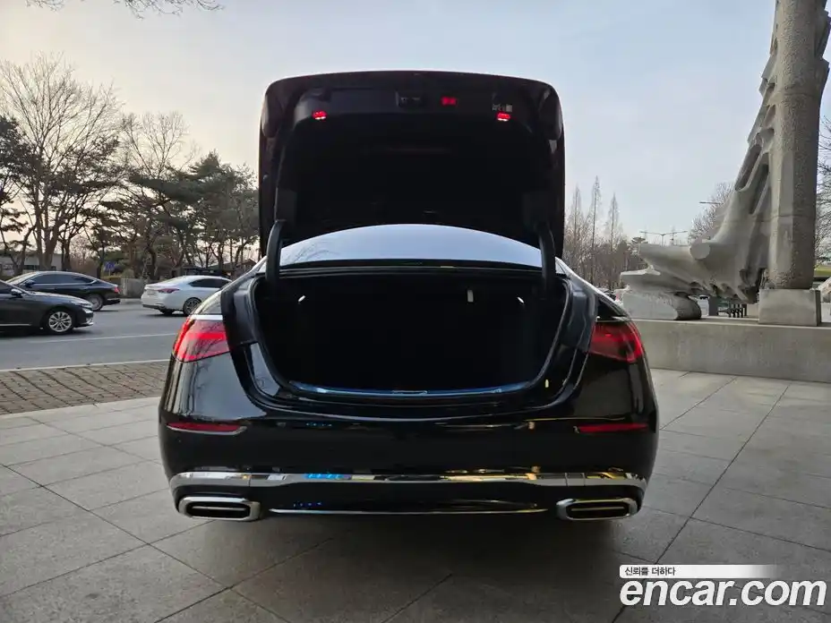 Mercedes-Benz S-Class 2025 4.0 Автомат в Москве № 223297, фото 19