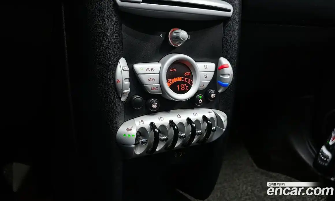 Mini Cooper 2010 1.6 Автомат в Москве № 224271, фото 13