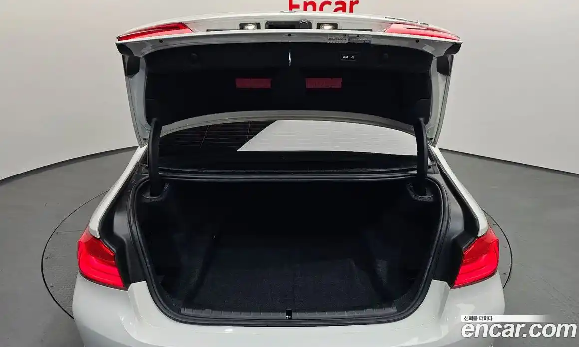 BMW 5-Series 2018 2.0 Автомат в Москве № 229283, фото 12