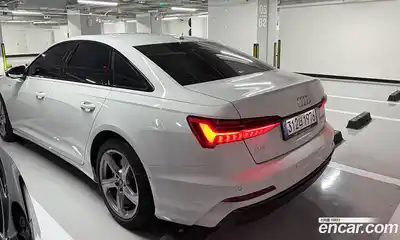 Audi A6 2025 2.0 Автомат в Москве № 230283, миниатюра 5