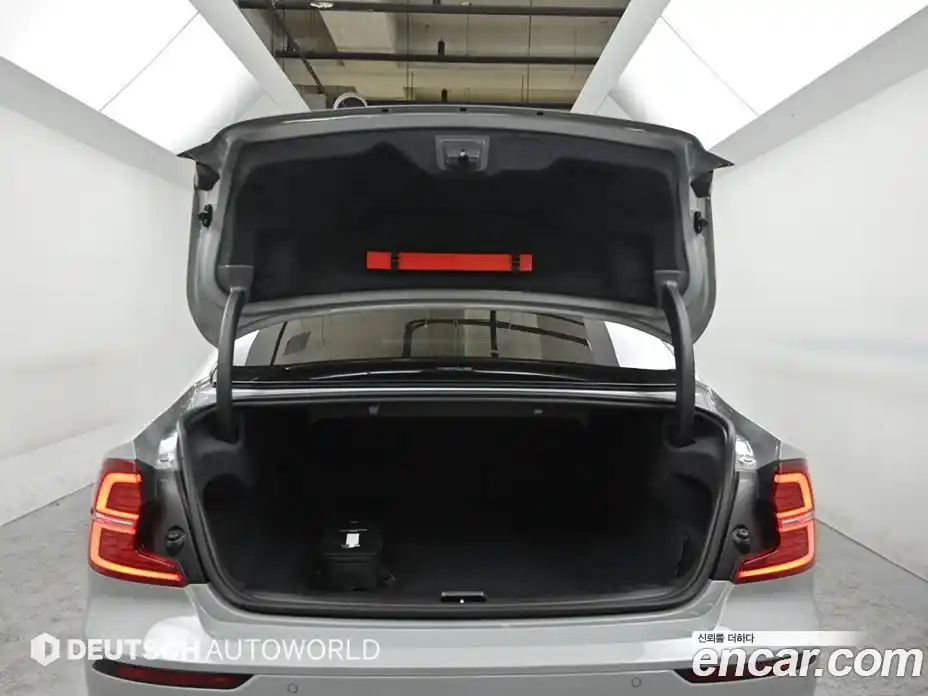 Volvo S60 2025 2.0 Автомат в Москве № 230807, фото 20