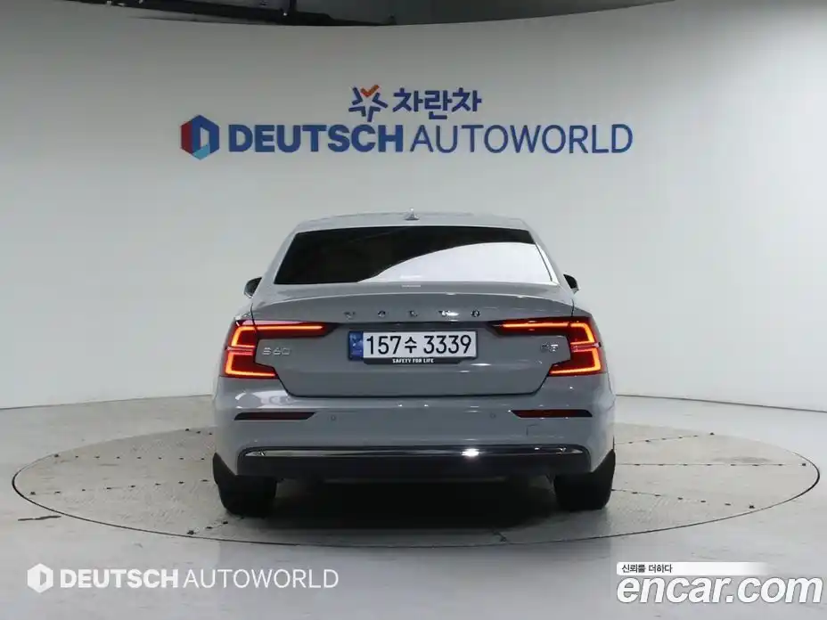 Volvo S60 2025 2.0 Автомат в Москве № 230807, фото 4