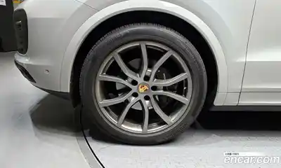 Porsche Cayenne, 2023