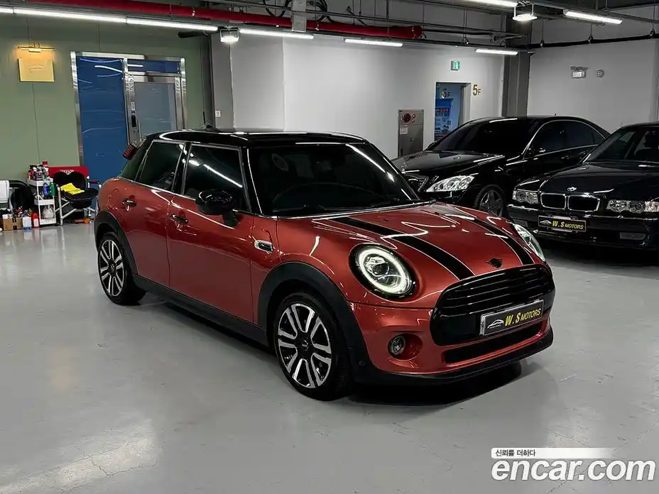 Mini Cooper 2020 1.5 Автомат в Москве № 231450, фото 3