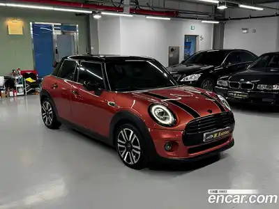 Mini Cooper 2020 1.5 Автомат в Москве № 231450, миниатюра 3