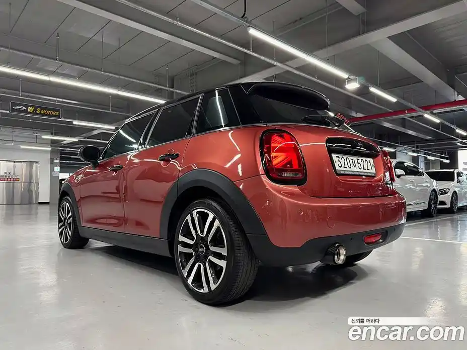 Mini Cooper 2020 1.5 Автомат в Москве № 231450, фото 6