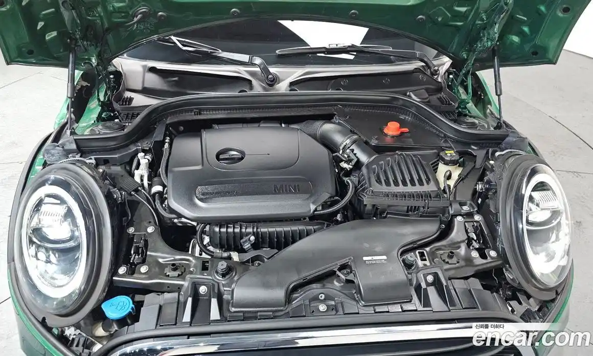 Mini Cooper 2021 1.5 Автомат в Москве № 231485, фото 1