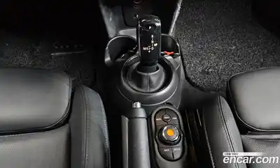 Mini Cooper 2021 1.5 Автомат в Москве № 231485, миниатюра 2