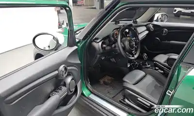 Mini Cooper 2021 1.5 Автомат в Москве № 231485, миниатюра 5