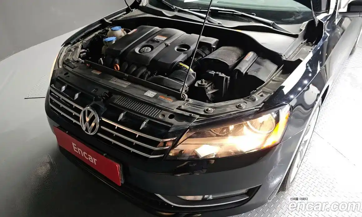 Volkswagen Passat 2013 2.5 Автомат в Москве № 232153, фото 13