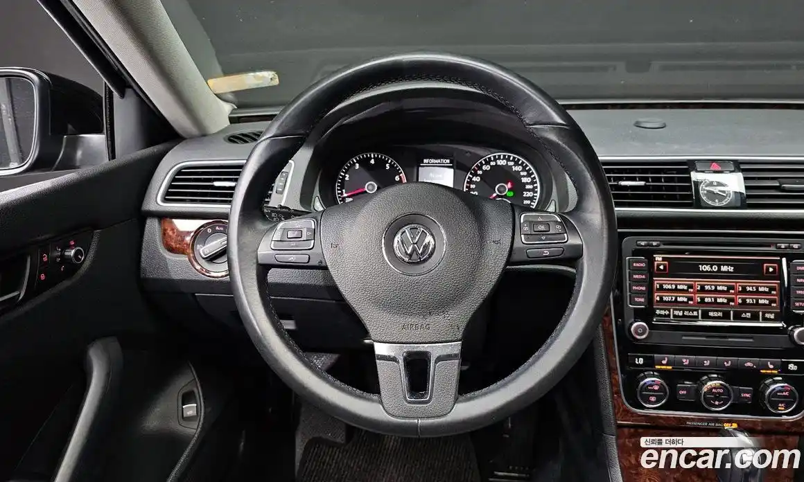 Volkswagen Passat 2013 2.5 Автомат в Москве № 232153, фото 14
