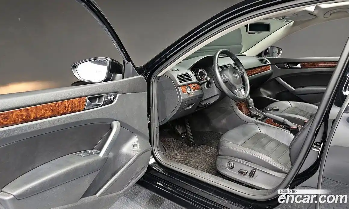 Volkswagen Passat 2013 2.5 Автомат в Москве № 232153, фото 4