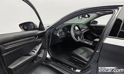 Honda Accord 2019 2.0 Автомат в Москве № 232929, миниатюра 10