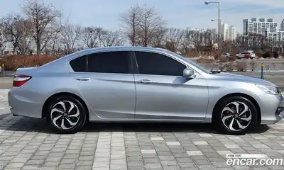 Honda Accord 2017 2.4 Автомат в Москве № 232953, миниатюра 5