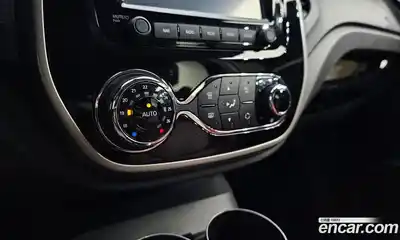 Renault QM3 2015 1.5 Автомат в Москве № 242222, миниатюра 3