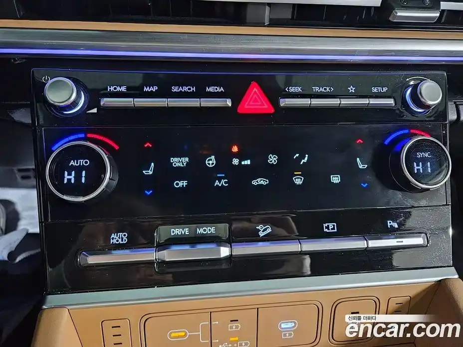 Hyundai Santa Fe 2024 1.6 Автомат в Москве № 246157, фото 13