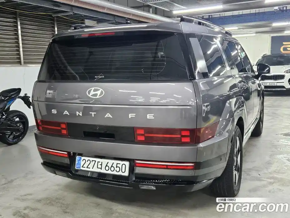 Hyundai Santa Fe 2024 1.6 Автомат в Москве № 246157, фото 4