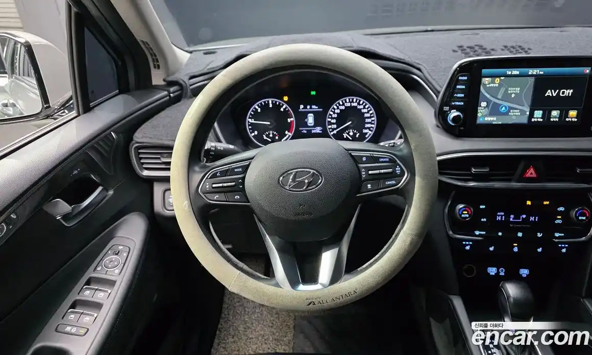 Hyundai Santa Fe 2020 2.0 Автомат в Москве № 2478, фото 11