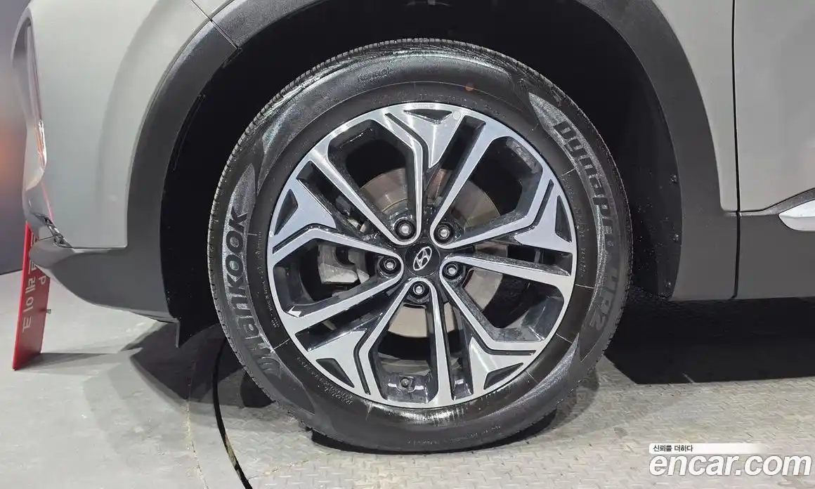 Hyundai Santa Fe 2020 2.0 Автомат в Москве № 2478, фото 8