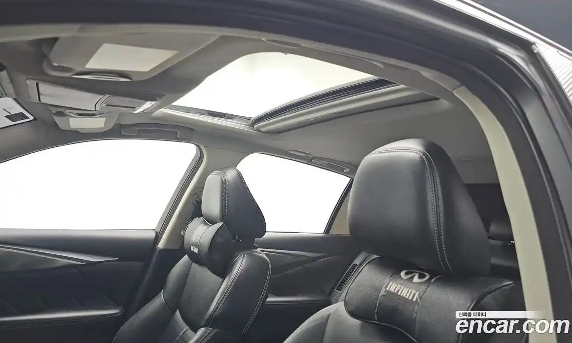 Infiniti Q50 2018 3.5 Автомат в Москве № 256144, фото 17