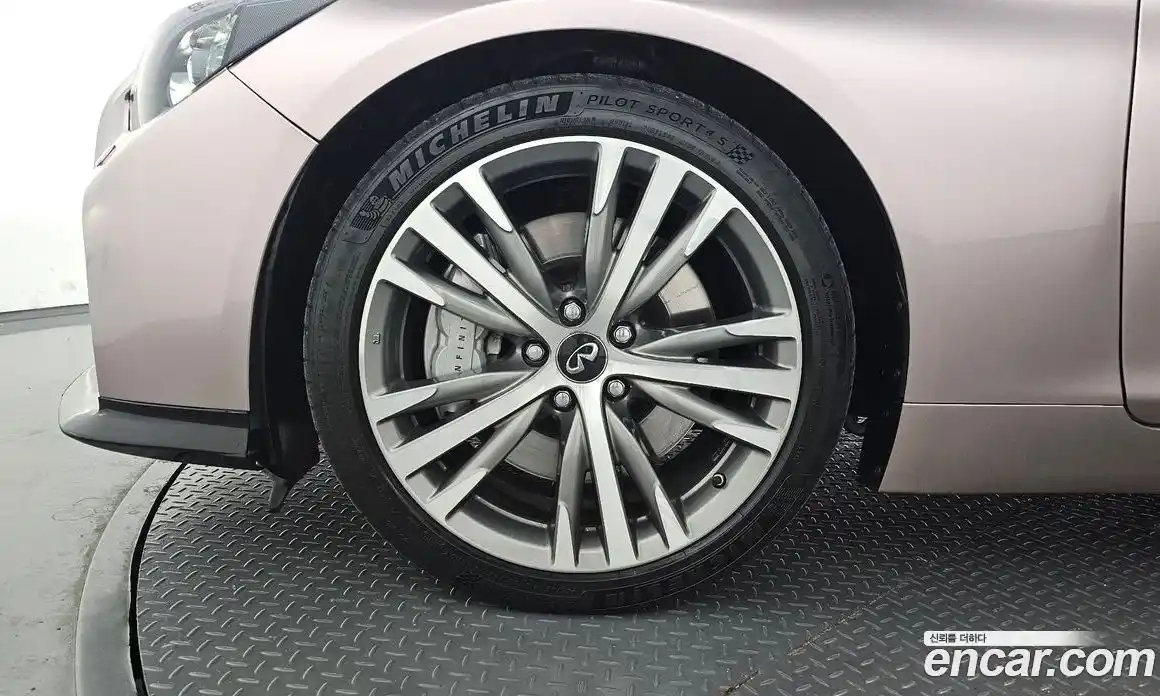 Infiniti Q50 2018 3.5 Автомат в Москве № 256144, фото 5