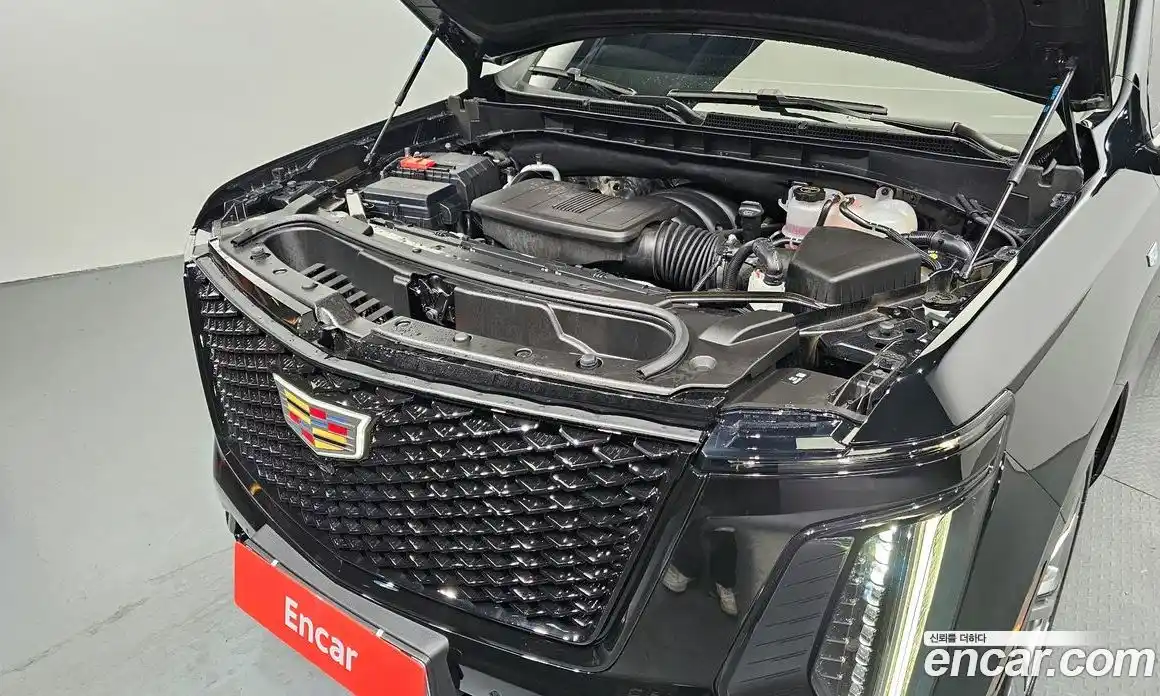 Cadillac Escalade 2025 6.2 Автомат в Москве № 256345, фото 1