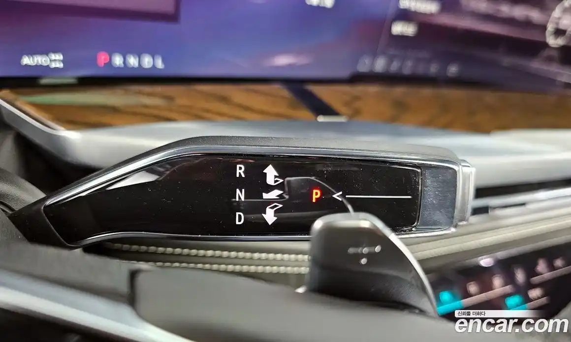 Cadillac Escalade 2025 6.2 Автомат в Москве № 256345, фото 15