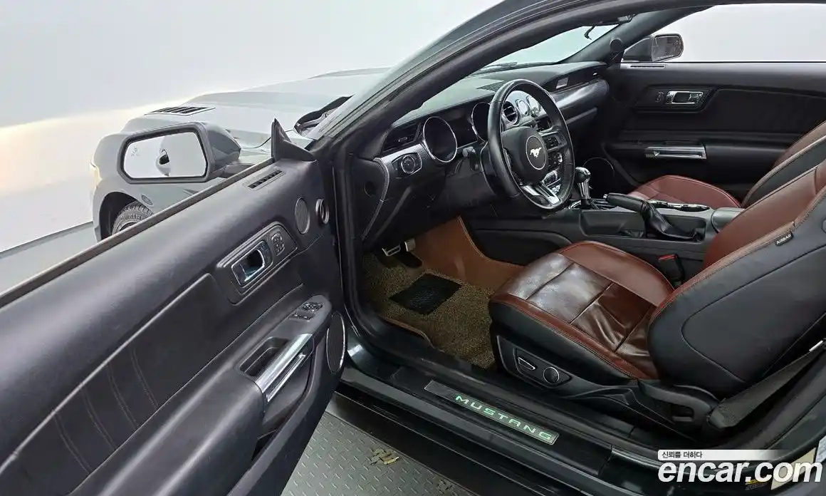 Ford Mustang 2016 2.3 Автомат в Москве № 257018, фото 1