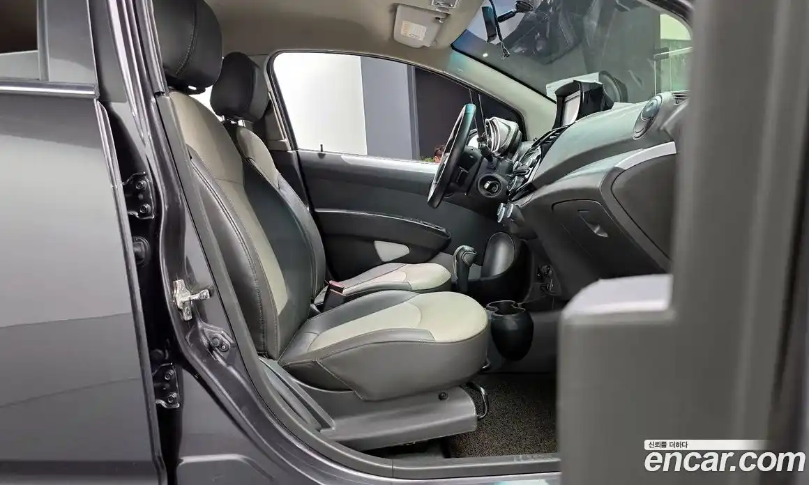 Chevrolet Spark 2014 1.0 Автомат в Москве № 25783, фото 19