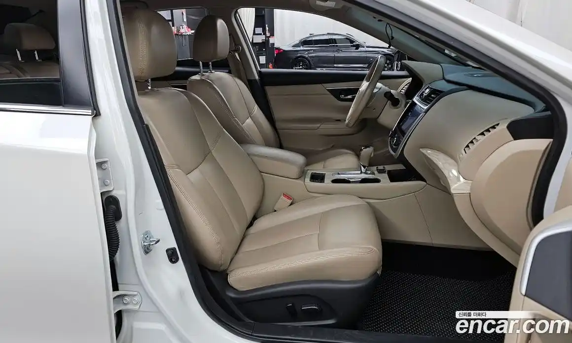 Nissan Altima 2017 2.5 Автомат в Москве № 284983, фото 14