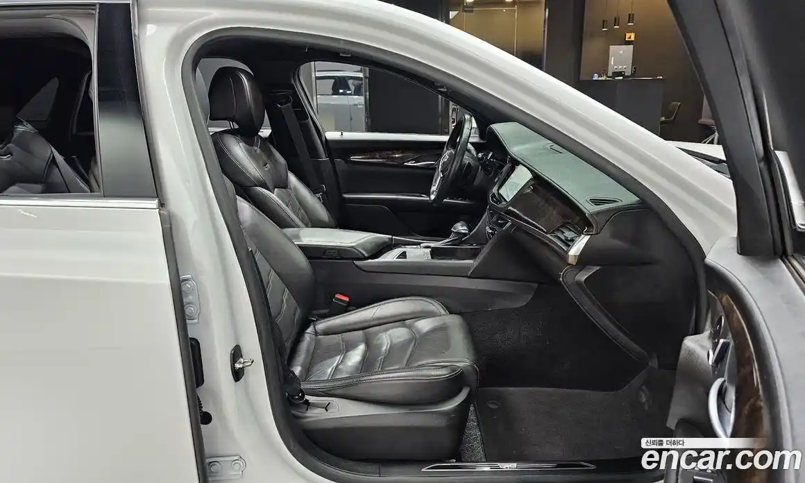 Cadillac CT6 2018 2.0 Автомат в Москве № 285584, фото 11