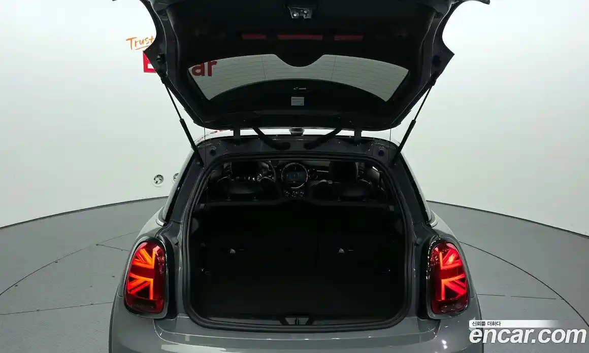 Mini Cooper 2022 1.5 Автомат в Москве № 299595, фото 10