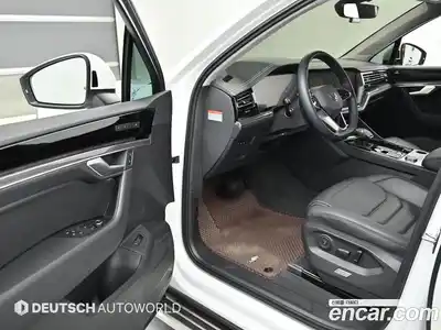 Volkswagen Touareg 2023 3.0 Автомат в Москве № 301795, миниатюра 11