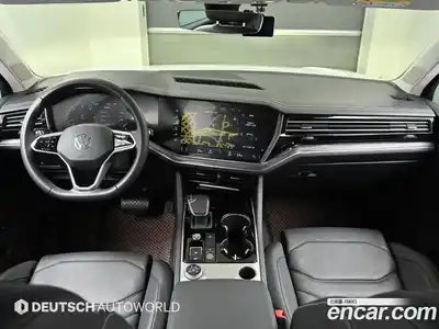 Volkswagen Touareg 2023 3.0 Автомат в Москве № 301795, миниатюра 7