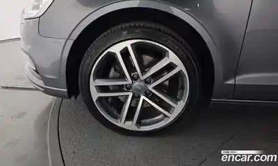 Audi A3 2019 2.0 Автомат в Москве № 312170, миниатюра 2