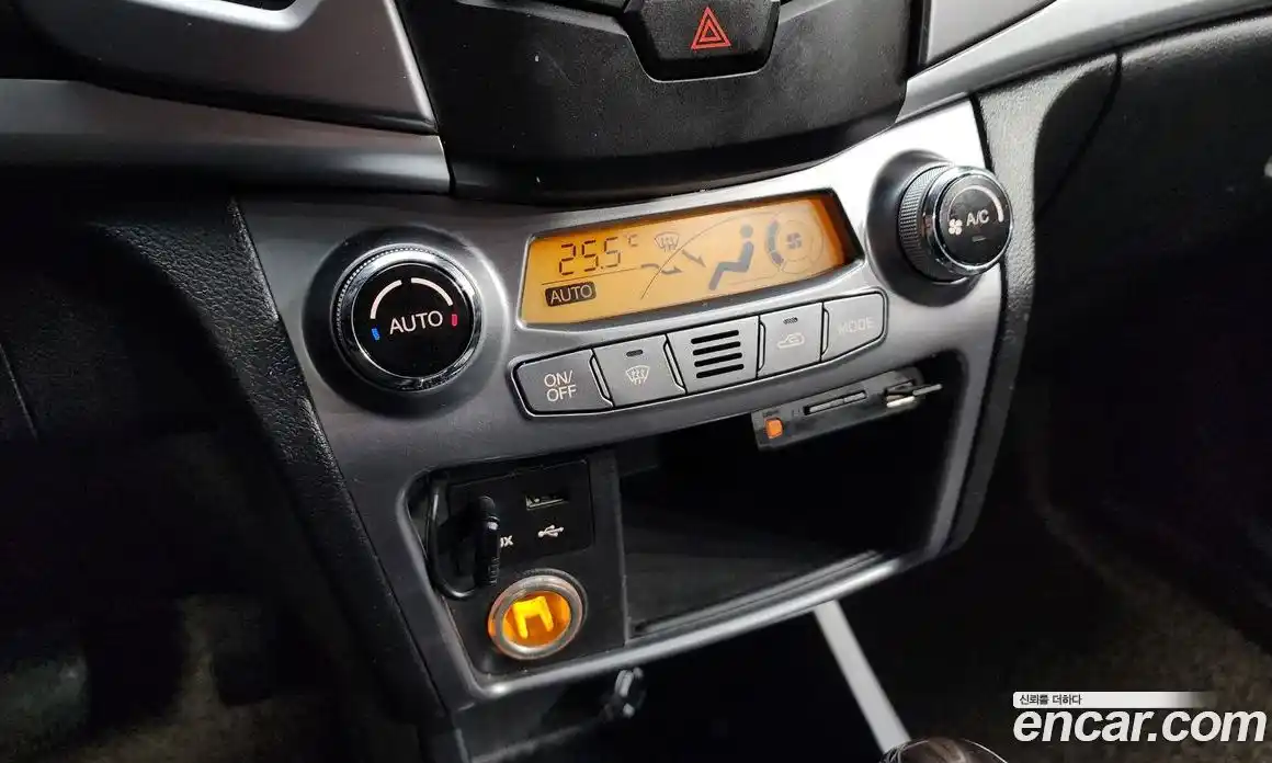 SsangYong Korando 2015 2.0 Автомат в Москве № 31470, фото 14