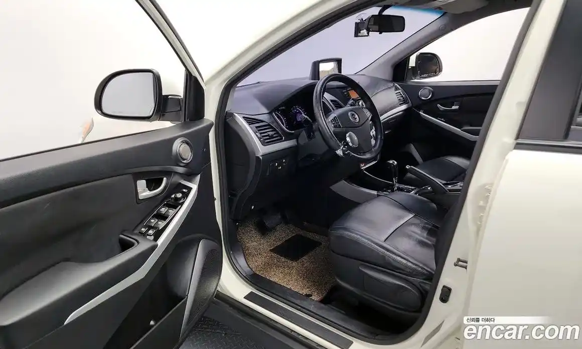 SsangYong Korando 2015 2.0 Автомат в Москве № 31470, фото 16