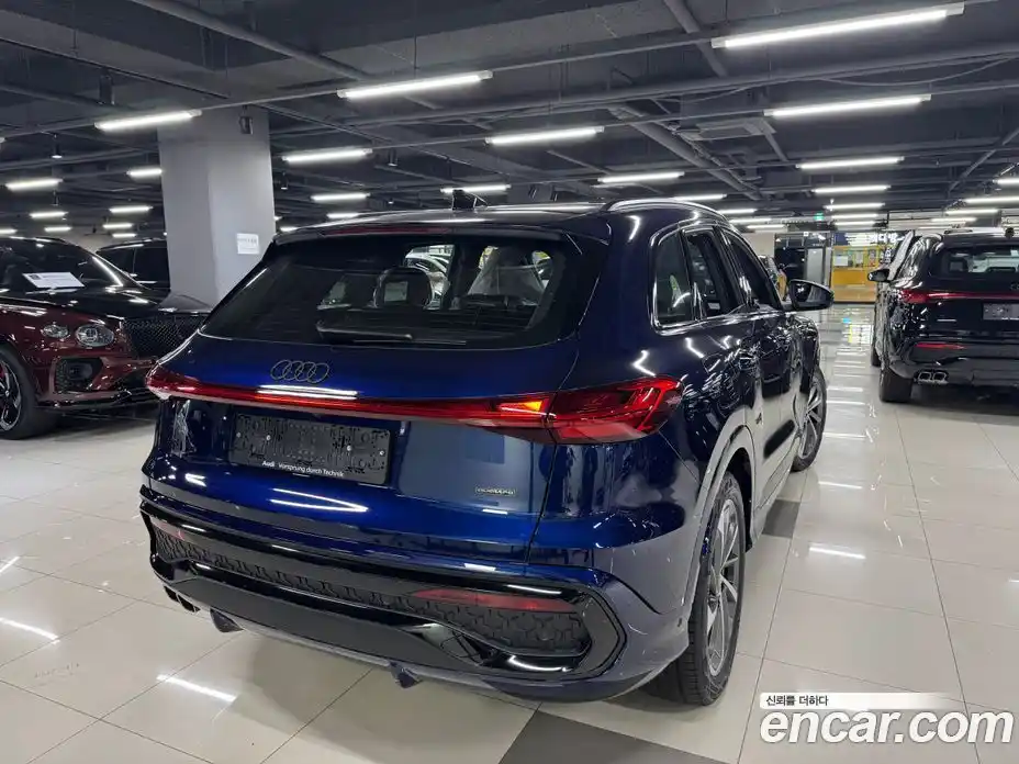 Audi Q5 2025 2.0 Автомат в Москве № 325843, фото 4